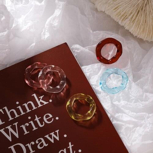 New Cute Summer Colorful Transparent Resin Acrylic Chain Rings Simple Geometric Finger Round Rings For Women Party Jewelry