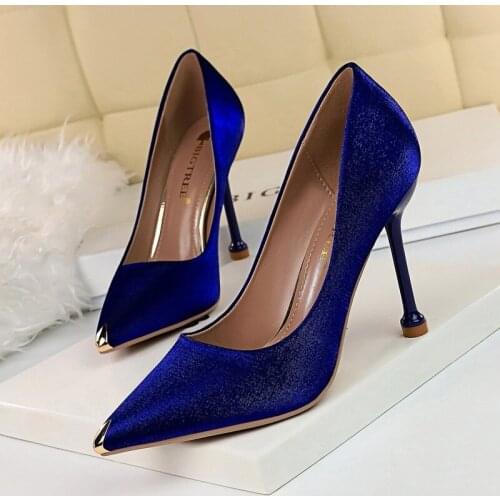 Wedding High Heels Pumps 2020 Women Casual Wedding Shoes Pointed Toe Satin Shoes Thin Heels Blue Red Shoes Sexy Party Pumps