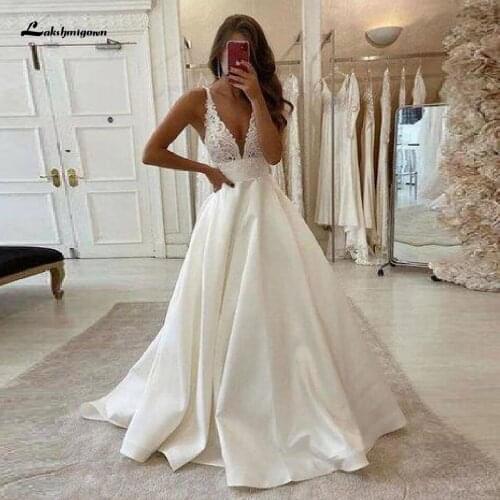 Vestidos Satin Plunging Wedding Dress A Line 2020 Sexy Open Back Wedding Gowns Modest Bridal Dresses New Mariage Lace Bodice