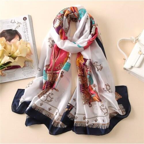 2019 new style women Popular beach silk fashion Autumn and winter nice chain scarves wraps hijab lady muffler print shawl