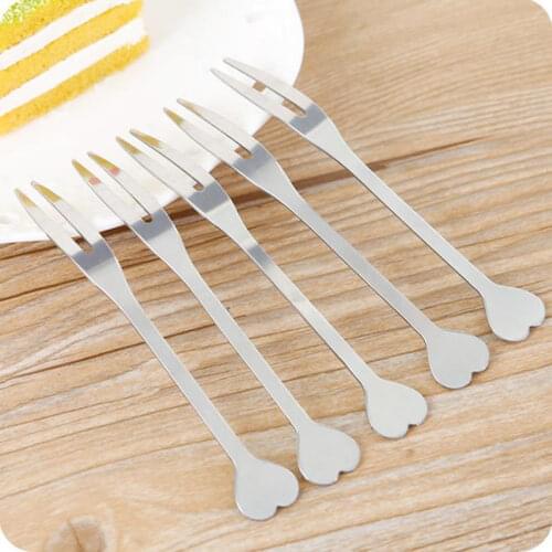 Useful Cute Love Heart Fruit Fork Home Kitchen Utility Stainless Steel Fork F20173396