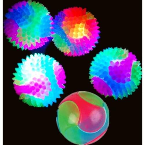 Dog Elastic Flash Light Squeaky Toys Spike Ball Pet Dog Toy Cat Molar Plastic Entertained Toy Pet Products Dogs Accessories