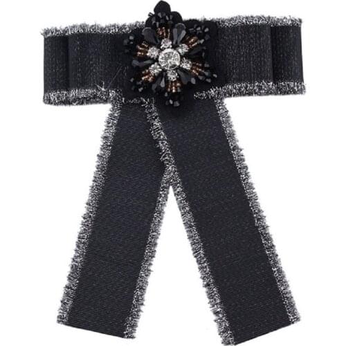 Elegant Design Bowknot Flower Shape Women Brooches All Match Clothes Ladies Dress Shirt Rhinestone Brooch Fine Jewelry