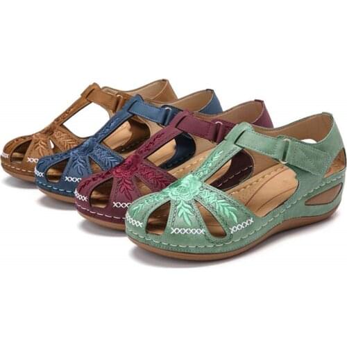 Womens Sandals 2021 Wedge Heel Flip Flops Slope Heel Embroidered Sandals Slippers Shoe Hook Loop Embroidery Sewing Shoes