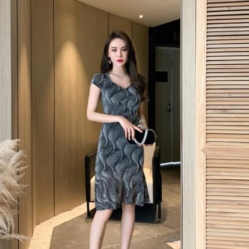 2021 Summer Bright Silk V-Neck Bodycon Mermaid Dress High End Women Dresses Sexy Party Vintage Elegant Slim Wrap Bandage Vestido