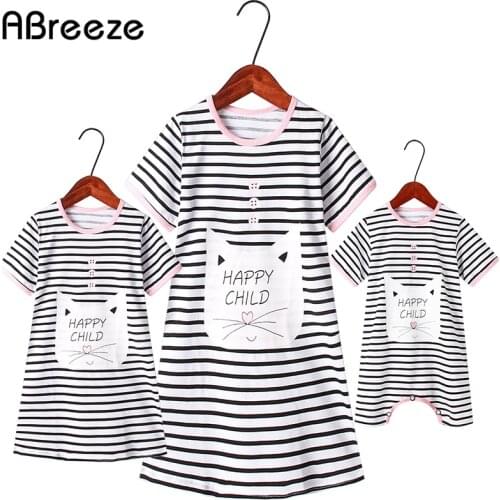 ABreeze Clothes For A Family Photo Shoot
