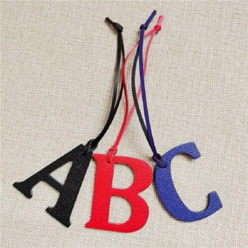 Fashion Letter Keychains Leather Letter Key Chain Bag Pendant English Letter Bag Pendant Key Ring Womens Bag With Accessories