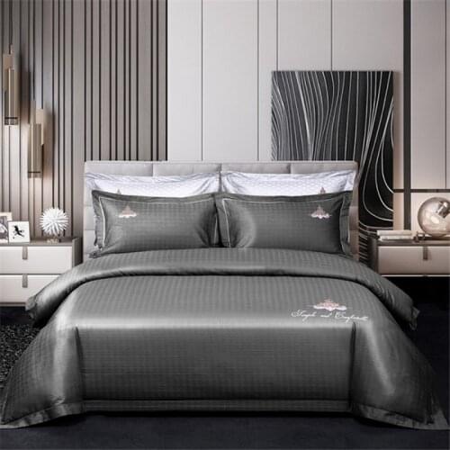Luxurious Egyptian cotton four-piece bedding, large and king-size duvet cover sheets, pay for a comfortable sleep
