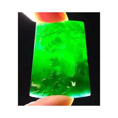 Jade a goods ice species Yang Green ink cui Lotus Dragon and tiger Licensing Guan Public landscape licensing safe card pendant P