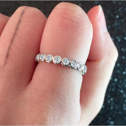 Huitan Fashion Casual Round Ring With Cubic Zirconia Popular Accessories Wholesale Beautiful Channel Setting Fashion Jewelry