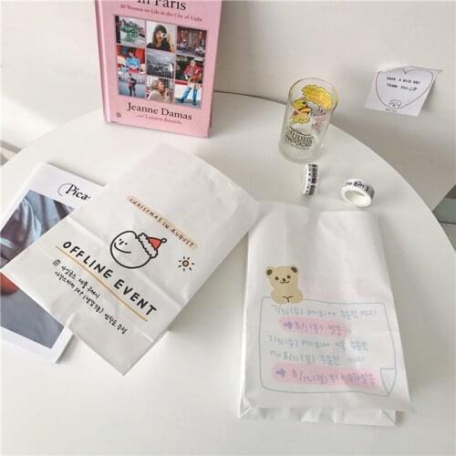 3pcs Cartoon cute bear color printed gift bags kraft paper bags for packing Food Safe Bread Bags Birthday Wedding Party Gift Bag