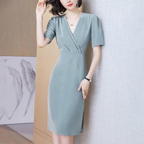 V-neck dress 2021 spring and summer new plus size womens dress is thin short-sleeved high waist bag hip split dress