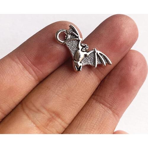 10pcs /Lot 23x11mm Mini Bat Charms Tibetan Silver Color Pendant For Making Fit DIY Jewelry Handmade Aesthetics Accessories Craft