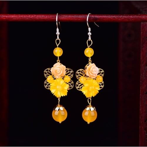 Personal Exquisite Yellow Crystal Pendant Earrings Fashion Temperamental Alloy Petal Eardrop Woman Bijoux Accessories