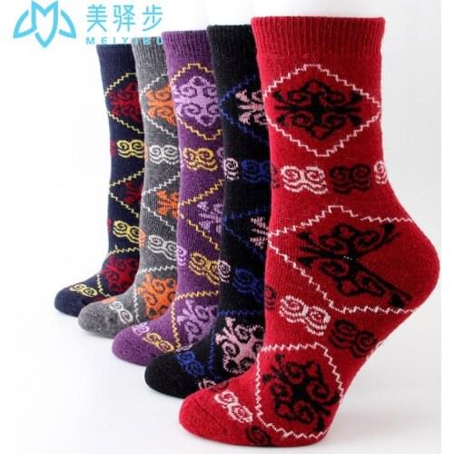12 Pairs Per Set Winter Thickened Wool Socks Japanese Retro Warm Womens Sockshot Selling Wool Socks Wholesale