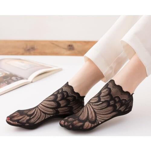 New Fashion Women Socks Cotton Bottom Withe Lace Side Flower Pattern for Girls Soft and Breathable Sock In Spring Summer
