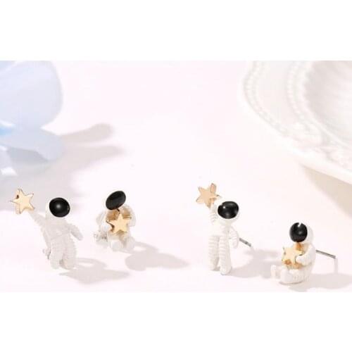 Asymmetric Pentagram Contracted Earrings Fashion Ladies Earrings Space Astronauts Small Stud Earrings Fashion Woman Earrings