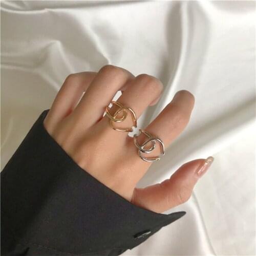 Fashion personality ring female light luxury niche design exquisite contracted INS tide web celebrity index finger ring cold win
