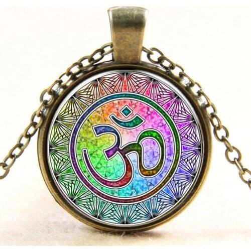 Hot Sale Rainbow Yoga OM Pendant Necklace Fashion Round Ethnic silver color Colorful Murano Glass Jewelry 2017 Newest