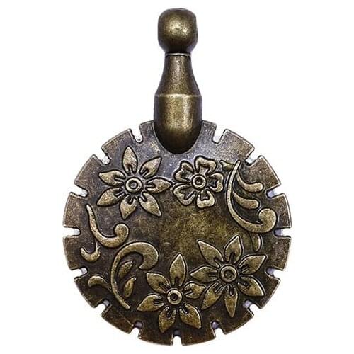 MIUSIE 1PCS Vintage Sewing Thread Yarn Cutter Pendant Round Shape Antique Bronze Sewing Tools Accessories Embroidery DIY Tool
