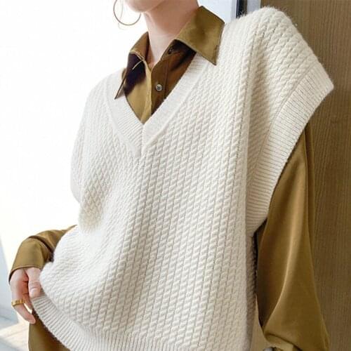 Autumn Women Sweater Pullovers Sleeveless V Neck Knitted Tops Casual Streetwear Fashion Women Clothing Twist Sweater Vest Female