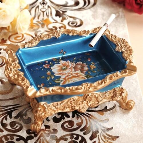 European Multi-function Ashtray with Cover Living Room Anti Fly Ash Ashtray Personality Fashion Creative Luxury Home Decor
