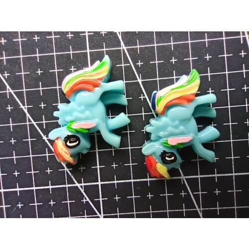 1pcs/lot Resin flat back blue horse 32mm Ornaments Micro landscape Ornaments Creative Home Gardening Decorations