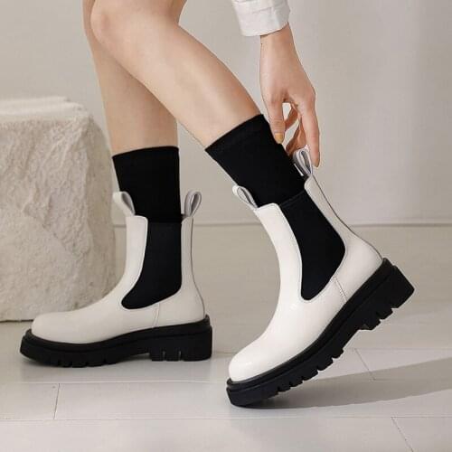 British Style Short Boots Women Natural Leather Round Toe Slip On Platform Thick Bottom Tube Chelsea Boots Autumn White Booties