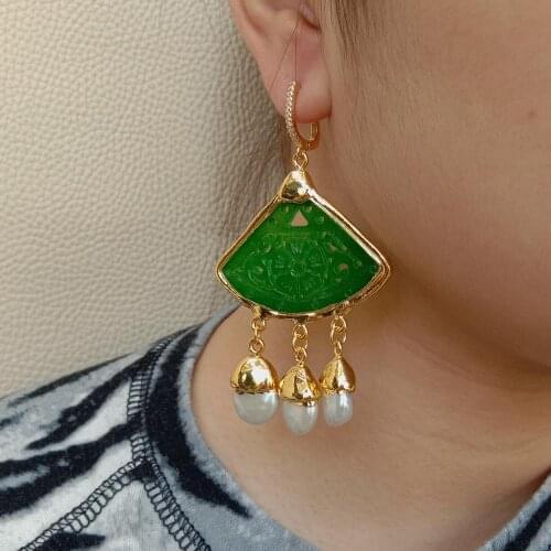 YYGEM Cultured White Coin freshwater Pearl Green fan Shape Jade Carved Stud Earrings ethnic style Women Jewelry