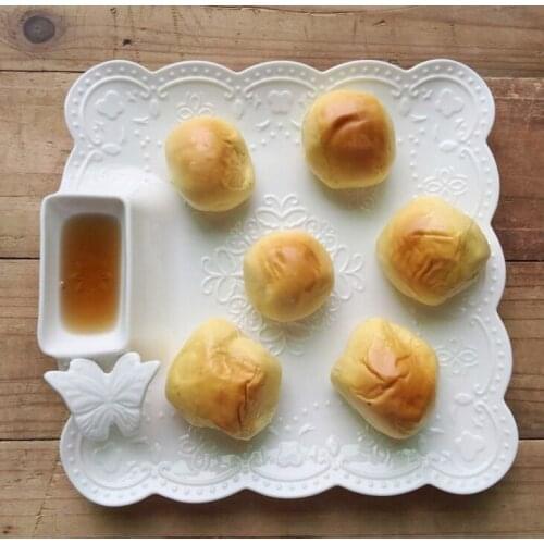 Novel Ceramics Butterfly Relief Dinner Plate with Relish Grid Decorative Porcelain Divisions Serving Tray Tableware and Dishware