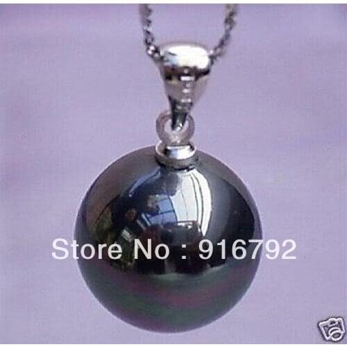 Free P&P ****Lustrous 14mm Black sea shell pearl pendant necklace AAA