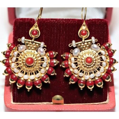 VINTAGE 14K GOLD ORIGINAL TURKISH ANATOLIAN MADE PEARL DECORATED EARRING