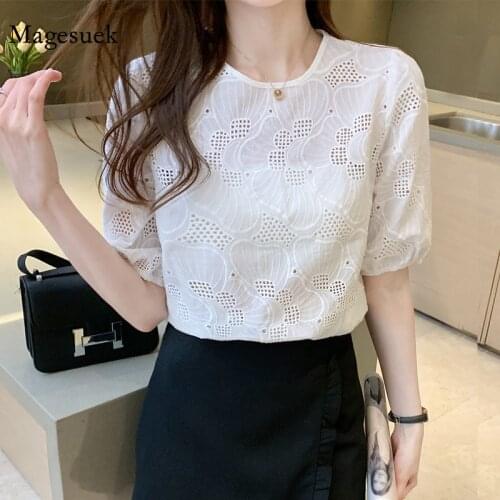 Korean Hollow Out 2021 Summer Woman Tops New O Neck Short Sleeve Blouse Elegant Fashion Embroidery White Blouse Blusas 14165