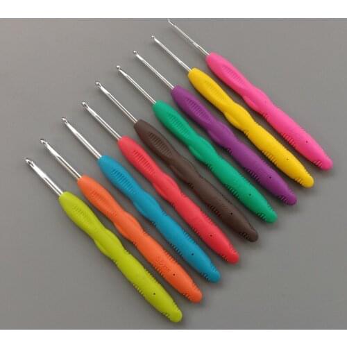 9pcs/set Mixed color plastic handle Metal Hook Crochet Template TPR Aluminum Knitting Supplies DIY Crafts
