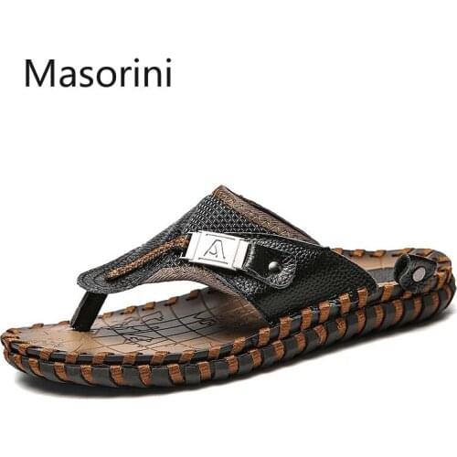 New 2021 Summer Mens Slippers Sandals Casual Shoes Moccasins Genuine Leather Rome Beach Sandals Men Metal Flip Flops Slippers