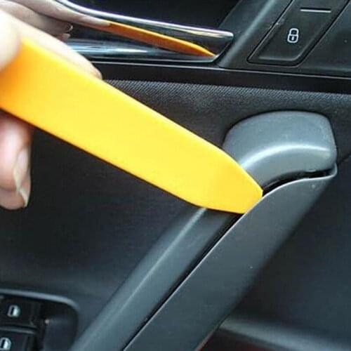 New 4pcs Auto Car Radio Panel Door Clip Trim Dash For Chery Tiggo SEAT Mini EMGRAND EC7 EC7-RV EC8 Geely Vision SC7 Fiat Punto