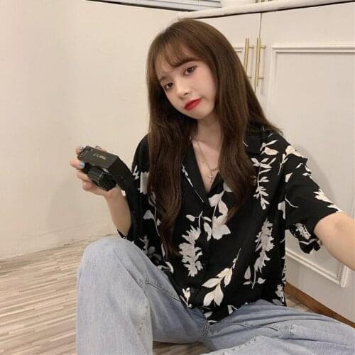 Casual Oversize Notched Collar Women Shirt Short Sleeve Ladies Tops 2021 Summer Floral Pirnt Blouse Loose Button Female Clothing