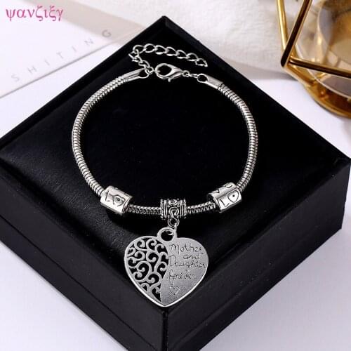 Fashion bracelet jewelry Fashionable Heart-shaped female bracelet contracted temperament noble bracelet suit a woman to wear