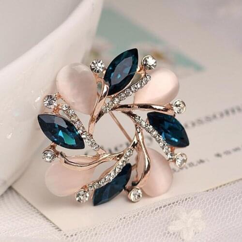 HWetR Flower Brooches For Clothes