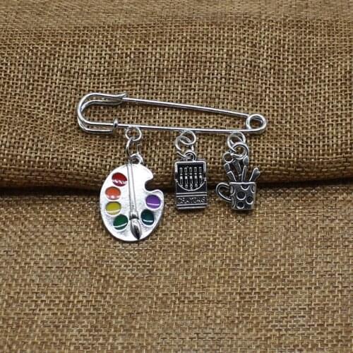 Classic New Type Paint Tool Palette Brooch Cigarette Charm Amulet Art Fashion Gift Jewelry