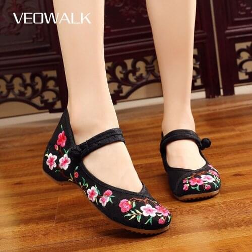 Veowalk Vintage Women Flower Embroidered Cotton Fabric Ballet Flats Ladies Casual Chinese Style Ballerinas Shoes Comfortable