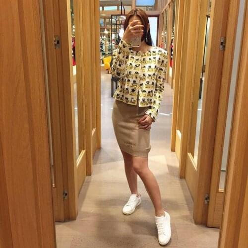 European Casual Jacket Women Luxury Floral Buttons French Fashion High Street Style Perfume Bottle Print Veige Coat