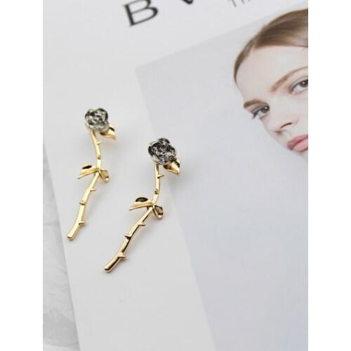 Fashion Simple Design Unique Romantic Stud Earring Ethnic Korean Gold Color Rose Earring For Women Wedding Gift Party Jewelry