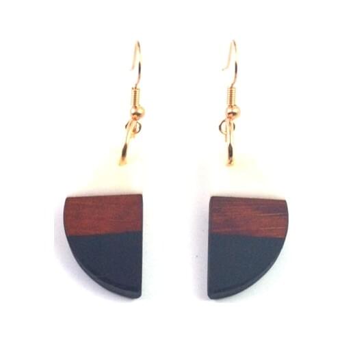 Classic Moon-shaped high-end earrings, black and white wood resin design womens Jewelry Earrings Gift
