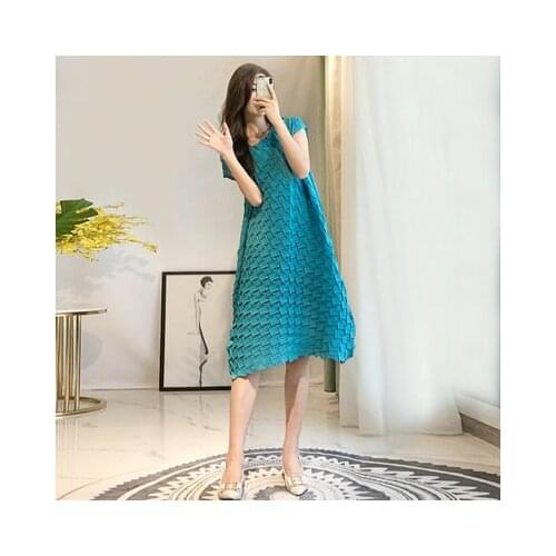 HOT SELLING pleated fashion three-dimensional pressure pleated loose one-piece dress fashion IN STOCK