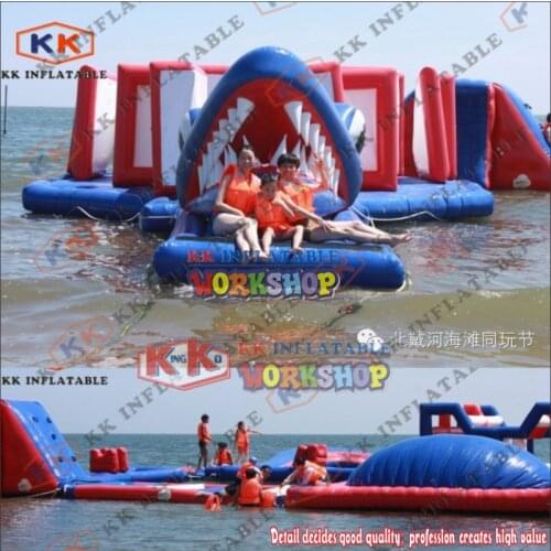 Outdoor water flushing inflatable floating park
