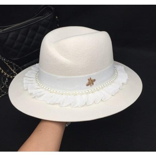 The spring and autumn period pearl womens white wool hat socialite ins windy eaves fedora