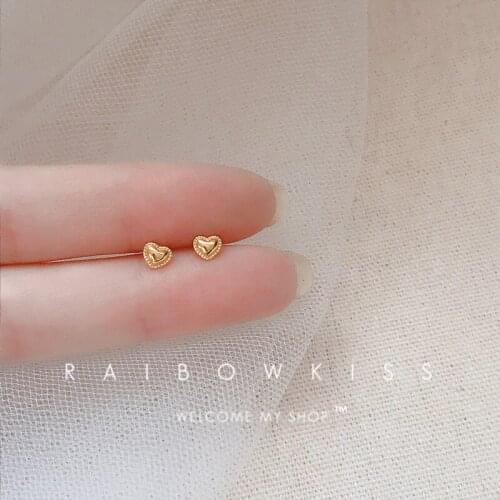 Mini Heart Shape Stud Earrings For Women Bead Edge Cute Small Fashion Simple Sweet Dating Accessories Female Student Jewelry New
