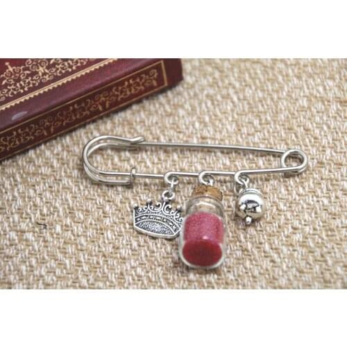 12pcs Shakespeare inspired Macbeth themed charm kilt pin brooch (38mm)