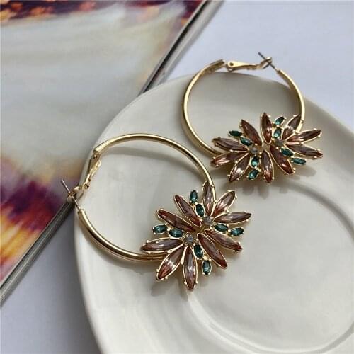 Gorgeous Gold Color Plating Orange Red Stone Decorated Statemenet Floral Hoop Earrings For Women Girl Casual Party Annivsersary